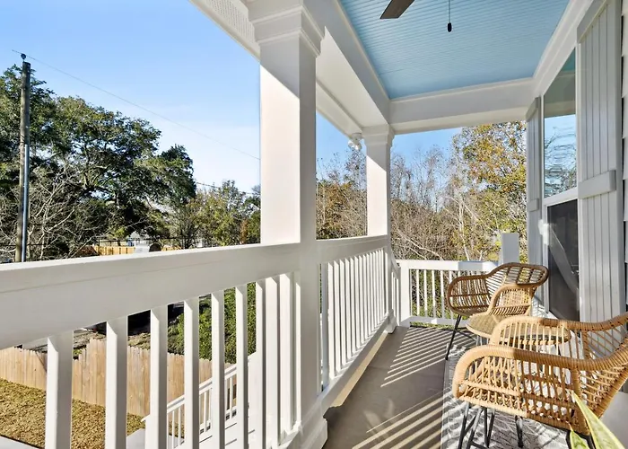 Vacation Rental Bay St Louis Walk To Beach, Dining, Shopping, And Nightlife
