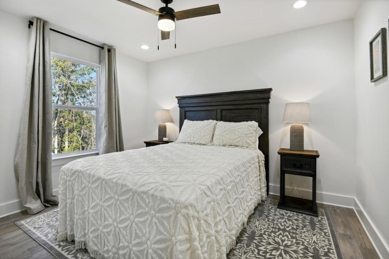 Vacation Bay St Louis Walk To Beach, Dining, Shopping, And Nightlife