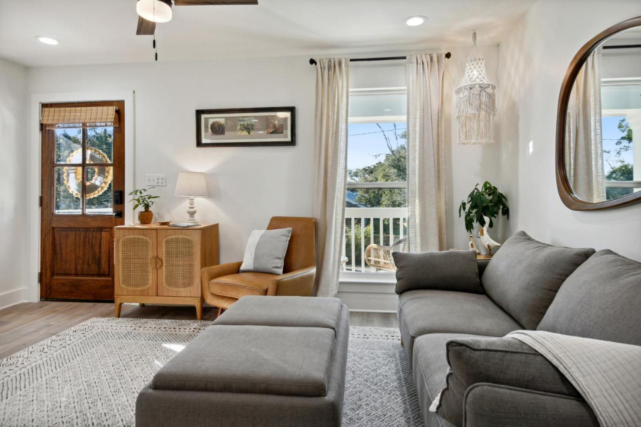 Vacation Bay St Louis Walk To Beach, Dining, Shopping, And Nightlife Holiday home *