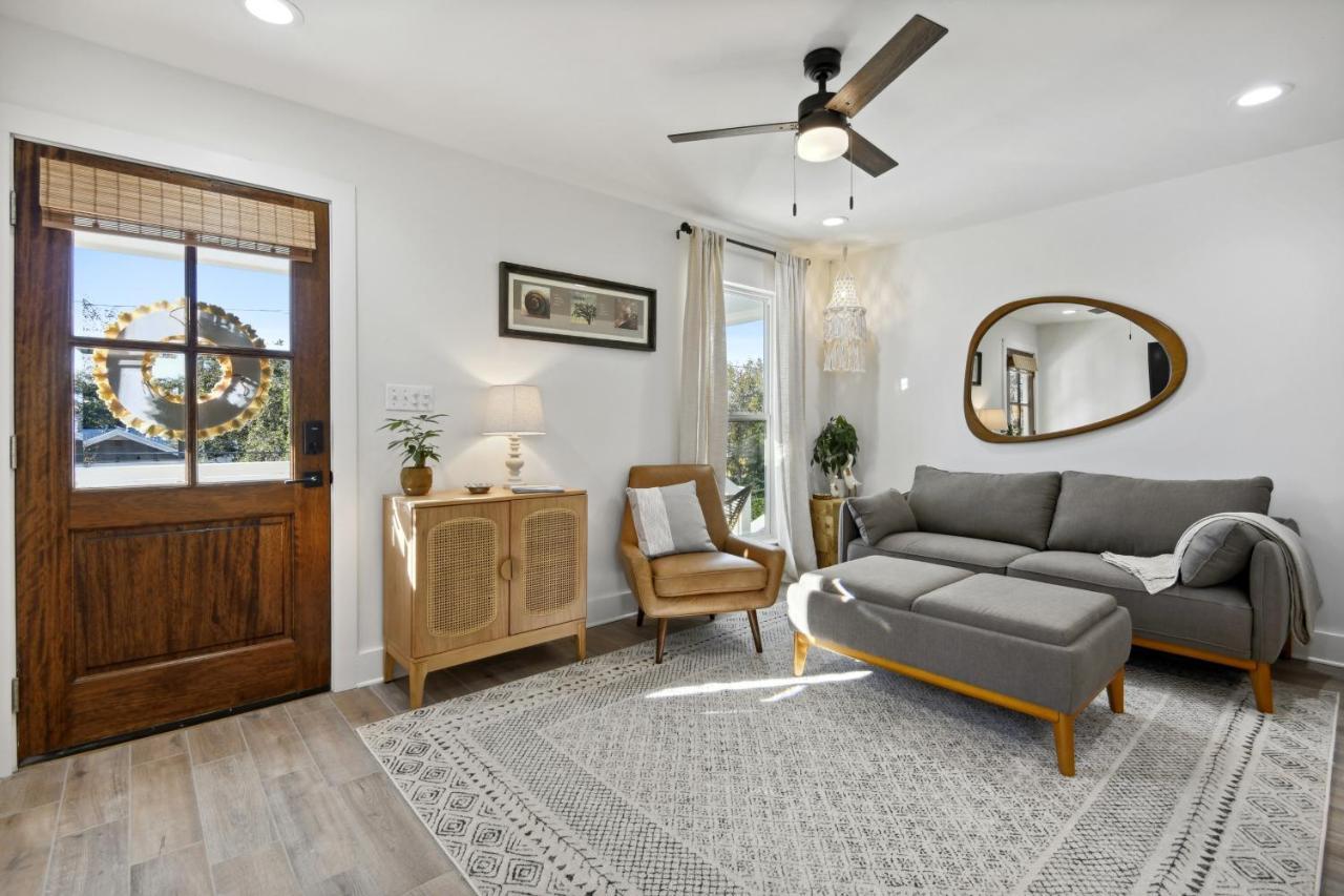 Vacation Bay St Louis Walk To Beach, Dining, Shopping, And Nightlife Holiday home *
